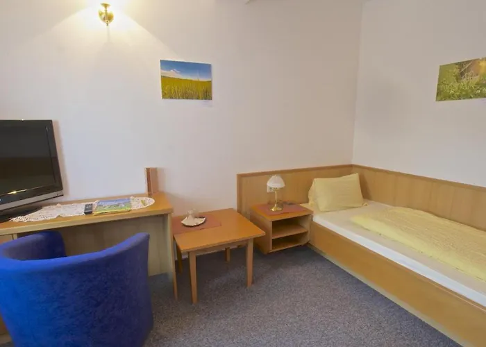 Gasthof-hotel Zur Linde Otel Yspertal